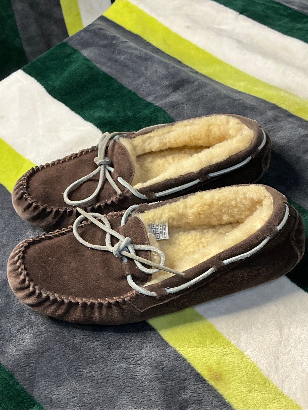 UGG Women’s Brown Suede Moccasin Slippers with Shearling Lining Size 9 - Picture 8 of 16